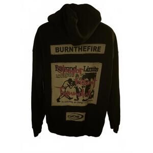 ELFRIC EDEN “BURN THE FIRE” BOXER DISTRESSED DETAIL PULLOVER HOODIE SIZE L